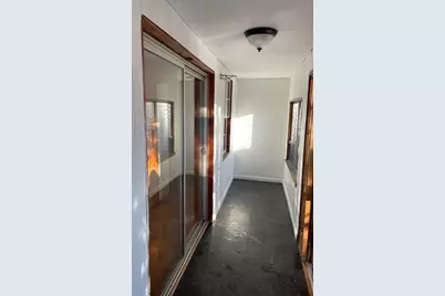 102 Pleasant St, Fitchburg, MA 01420 - Photo 19