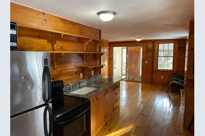 102 Pleasant St, Fitchburg, MA 01420 - Photo 15