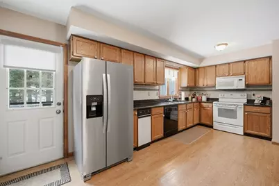 419 Southwick Rd #P66, Westfield, MA 01085 - Photo 3