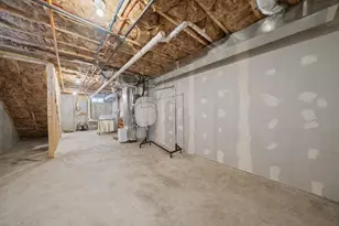 285 Lake St, Weymouth, MA 02189 - Photo 13