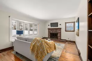 197 Wildwood St, Wilmington, MA 01887 - Photo 3