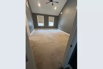 240 Roosevelt Drive, Northbridge, MA 01534 - Photo 21