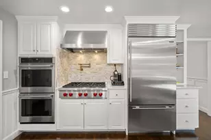 71 Westgate Rd, Wellesley, MA 02481 - Photo 7