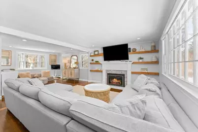 16 Laurel Dr, Medfield, MA 02052 - Photo 7