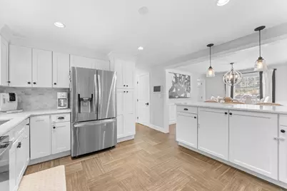 16 Laurel Dr, Medfield, MA 02052 - Photo 3