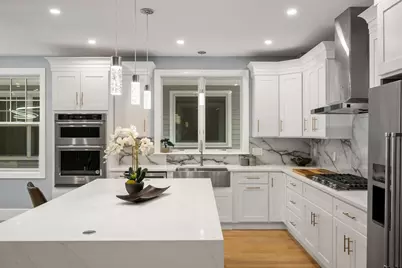 669 Boylston St #669, Newton, MA 02459 - Photo 11