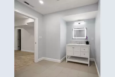 669 Boylston St #669, Newton, MA 02459 - Photo 33