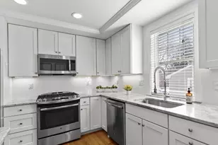 40 Catherine St, Boston, MA 02131 - Photo 13