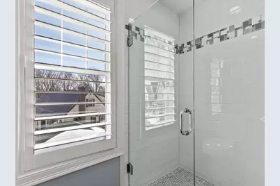 40 Catherine St #2, Boston, MA 02131 - Photo 23