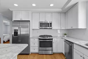 40 Catherine St, Boston, MA 02131 - Photo 11