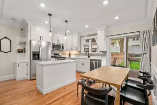 256 Sycamore St, Watertown, MA 02472 - Photo 3