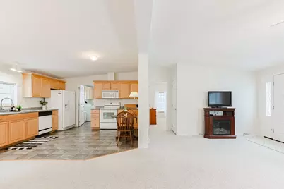 28 Sunset Lane, Plainville, MA 02762 - Photo 13