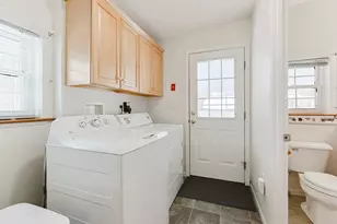 28 Sunset Ln, Plainville, MA 02762 - Photo 31