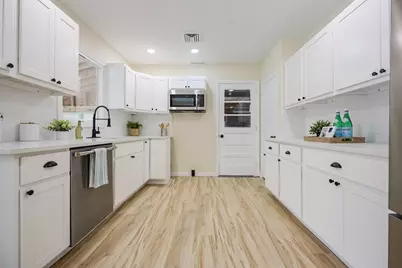 314 Britton St, Raynham, MA 02767 - Photo 7