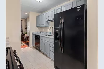 5 Country Club Ln #B, Milford, MA 01757 - Photo 11