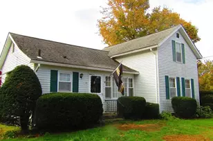 71 Chestnut St, Hatfield, MA 01038 - Photo 1