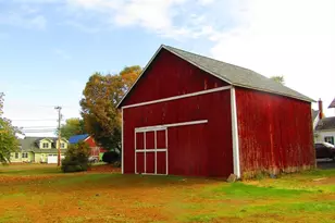 71 Chestnut St, Hatfield, MA 01038 - Photo 3