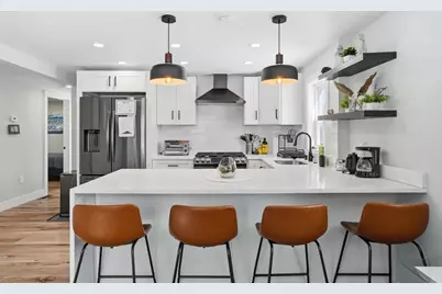 498 Beech St, Boston, MA 02131 - Photo 3