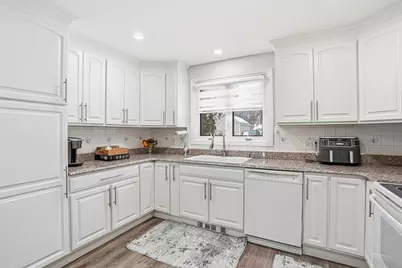 77 Carter St, Leominster, MA 01453 - Photo 15