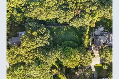 33 Boulder Rd, Wellesley, MA 02481 - Photo 1