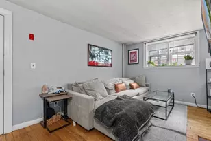 11 Myrtle St, Boston, MA 02114 - Photo 9