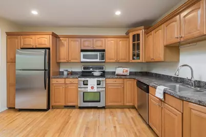 36 Sciarappa St #2, Cambridge, MA 02141 - Photo 3