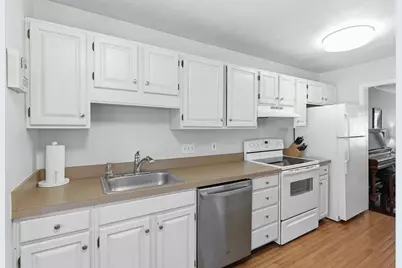 4 Waterfall Ln #4, Milford, MA 01757 - Photo 9