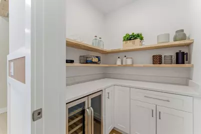 54 Pilgrim Rd, Natick, MA 01760 - Photo 11