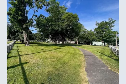 85 Beacon St, Clinton, MA 01510 - Photo 35