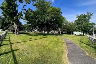 85 Beacon St, Clinton, MA 01510 - Photo 35