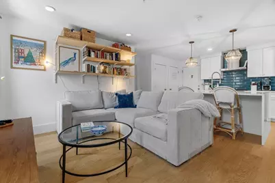 4 Anawan Ave #7, Boston, MA 02132 - Photo 9