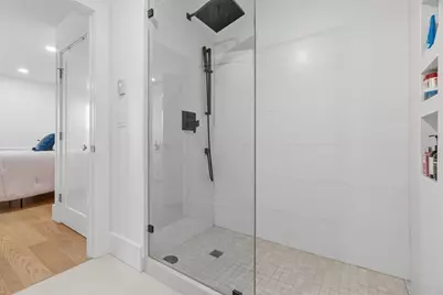 4 Anawan Ave #7, Boston, MA 02132 - Photo 17