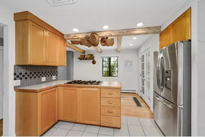 764 Hammond St, Brookline, MA 02467 - Photo 11