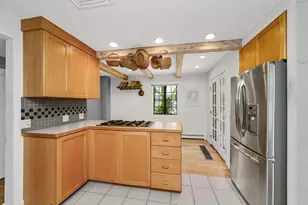 764 Hammond St, Brookline, MA 02467 - Photo 11