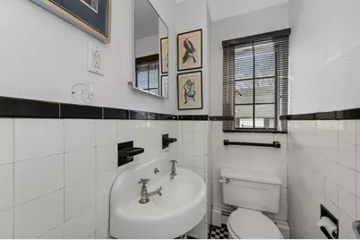 764 Hammond St, Brookline, MA 02467 - Photo 25