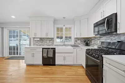 5 Day Lily Ln, Westfield, MA 01085 - Photo 9