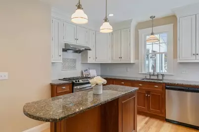 10 Winchester St, Haverhill, MA 01835 - Photo 9