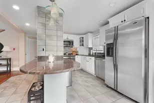 166 Charles St, New Bedford, MA 02744 - Photo 13