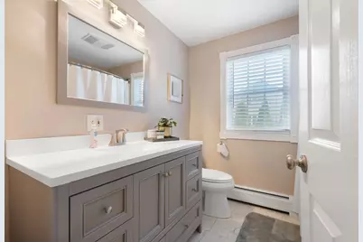 166 Charles St, New Bedford, MA 02744 - Photo 15