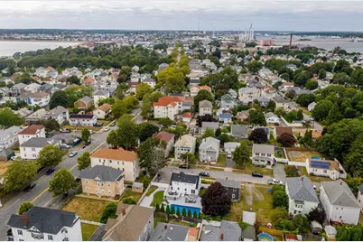 166 Charles St, New Bedford, MA 02744 - Photo 35