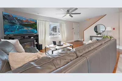 166 Charles St, New Bedford, MA 02744 - Photo 11