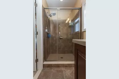 78 Greenbrier Dr, New Bedford, MA 02745 - Photo 17