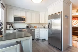 78 Greenbrier Dr, New Bedford, MA 02745 - Photo 7