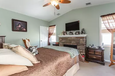 78 Greenbrier Dr, New Bedford, MA 02745 - Photo 13