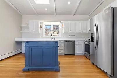 4 Garfield Ave, Stoneham, MA 02180 - Photo 7