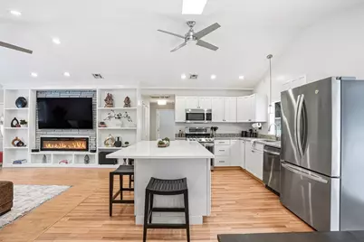 128 Clinton St, Hopkinton, MA 01748 - Photo 3