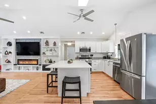 128 Clinton St, Hopkinton, MA 01748 - Photo 3