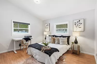 128 Clinton St, Hopkinton, MA 01748 - Photo 9