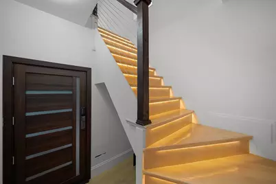 263 Princeton St, Boston, MA 02128 - Photo 17