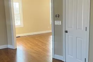 8 Vista Cir, Rutland, MA 01543 - Photo 3